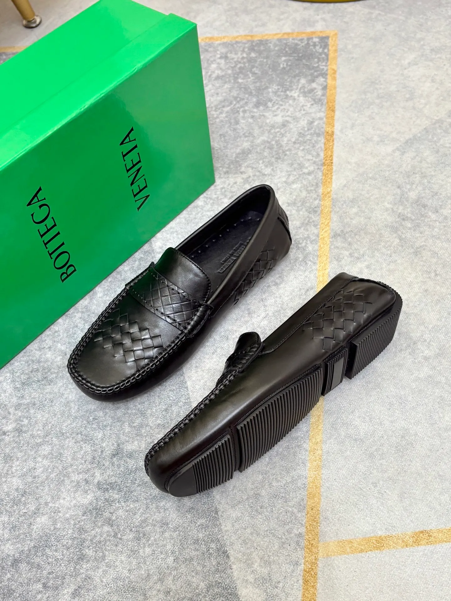 P420💰 (Niu Li + Niu Pad) [BV] The latest hot style‼ ️Casual men's shoes, uppers imported first-layer cowhide ➕Full imported cowhide lining✔️Exquisite workmanship, excellent foot feel, special rubber soles✔️, cool and fashionable, the latest fashion, fashionable outsole, hurry up.  Code number: 38-44 (can be customized to 37.45, non-refundable)